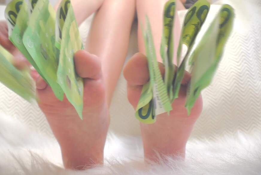 Geldbad für meine Füße von KittysXKat pic1