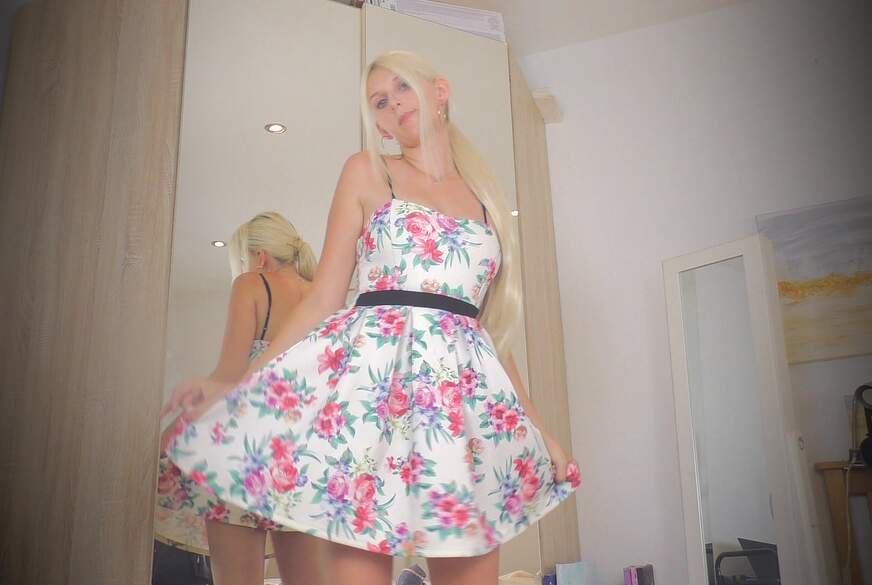 Kleiner P*****sling im Sommer von KittysXKat pic1