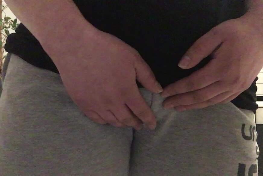 Gemma-G: G***y p**st in Jogginghose