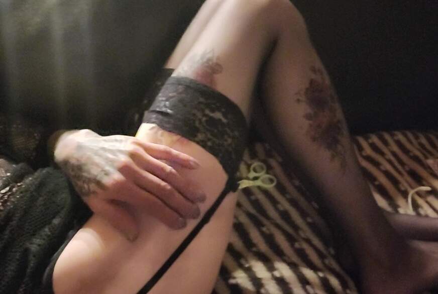 Jessibii: Schwarze Nylons leise Gedanken