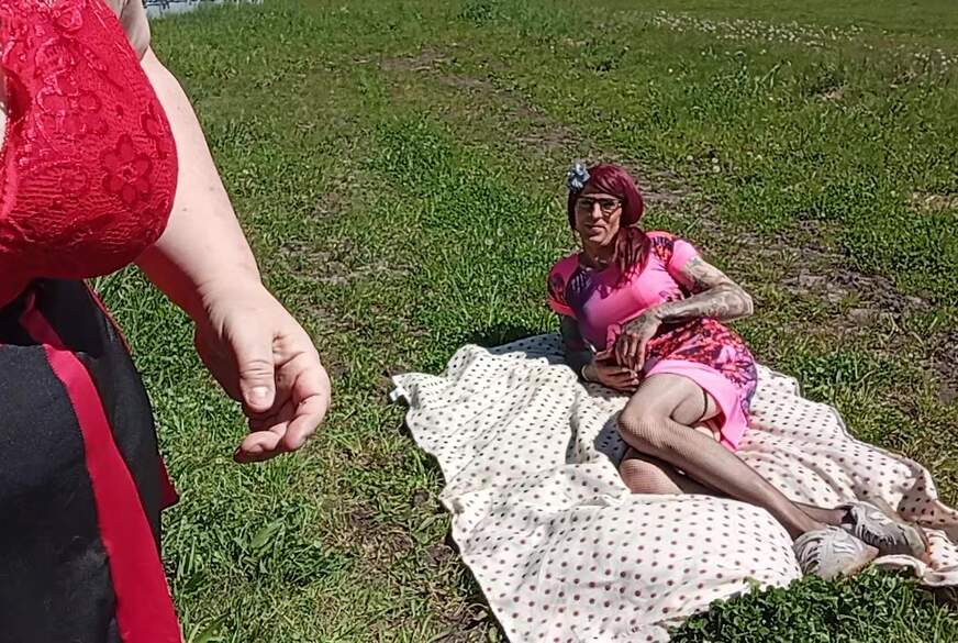 Jessibii: Geile Spiele in der Sonne