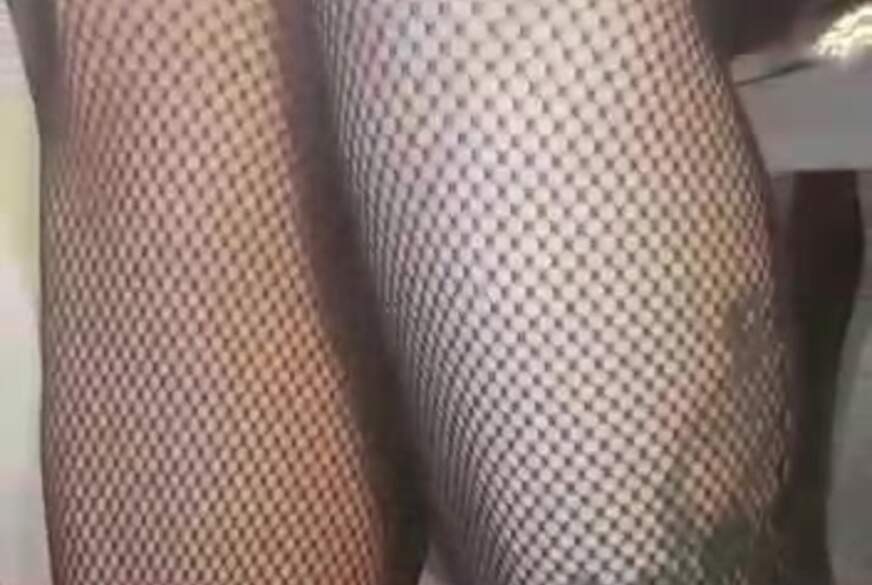 OphiliaAngel: Rauchende Milf verführt ihren geilen Stiefs**n!