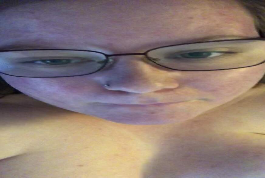 LillyEvans: Ich wurde so geil vom Chatten hier...