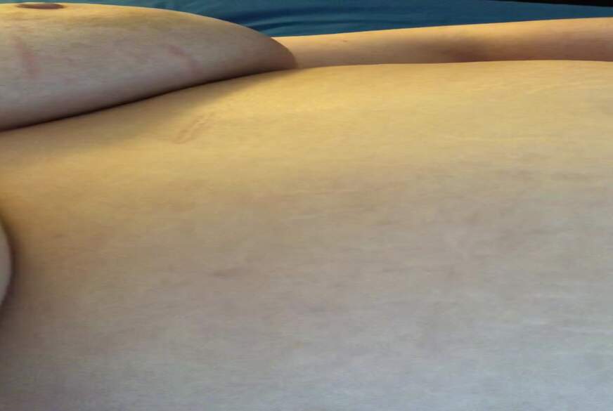 LillyEvans: Ich wurde so geil vom Chatten hier...