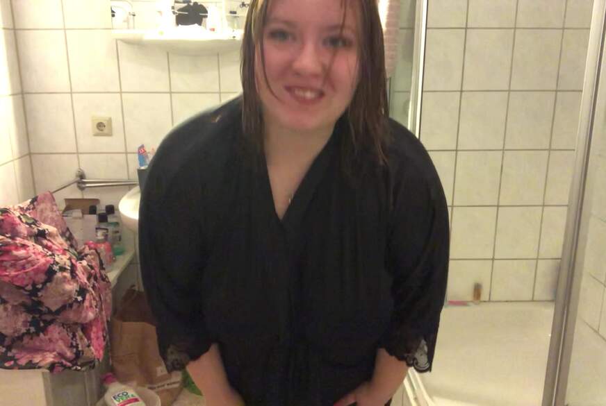 LillyEvans: Titten eincremen