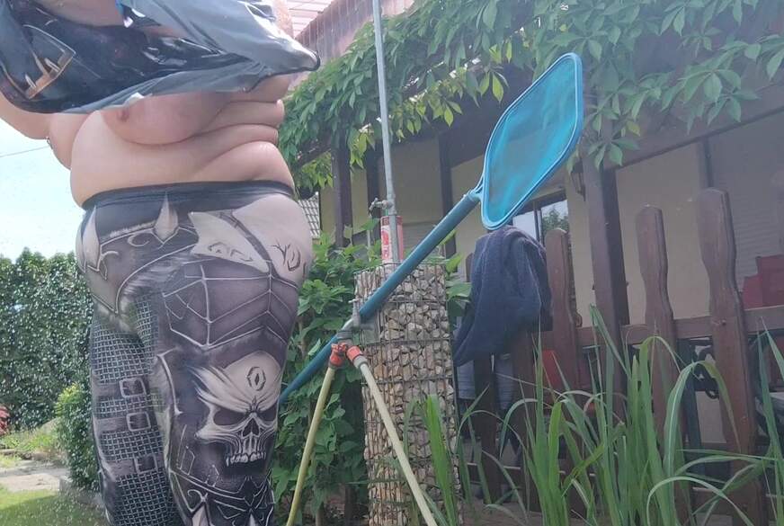 TittenMichelle: Duschen im Garten