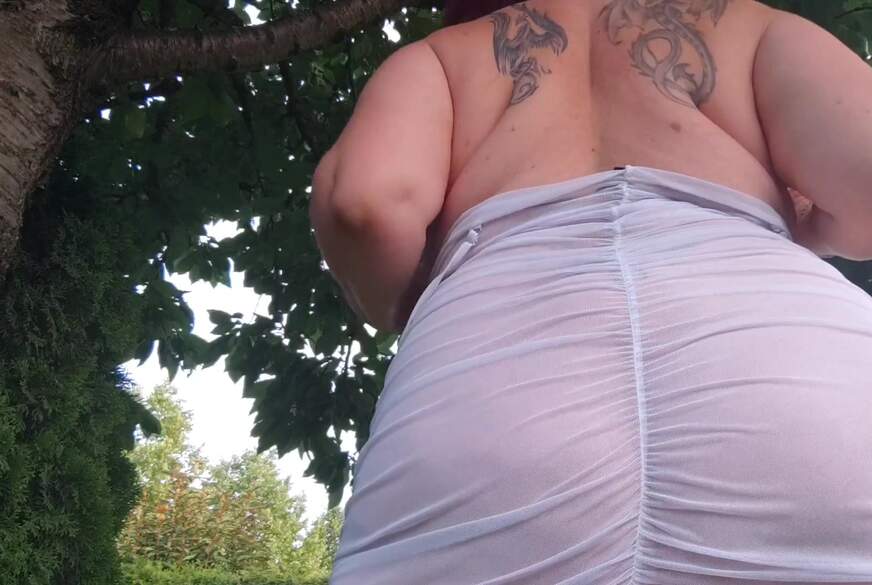 TittenMichelle: Titten wackeln im Garten!!