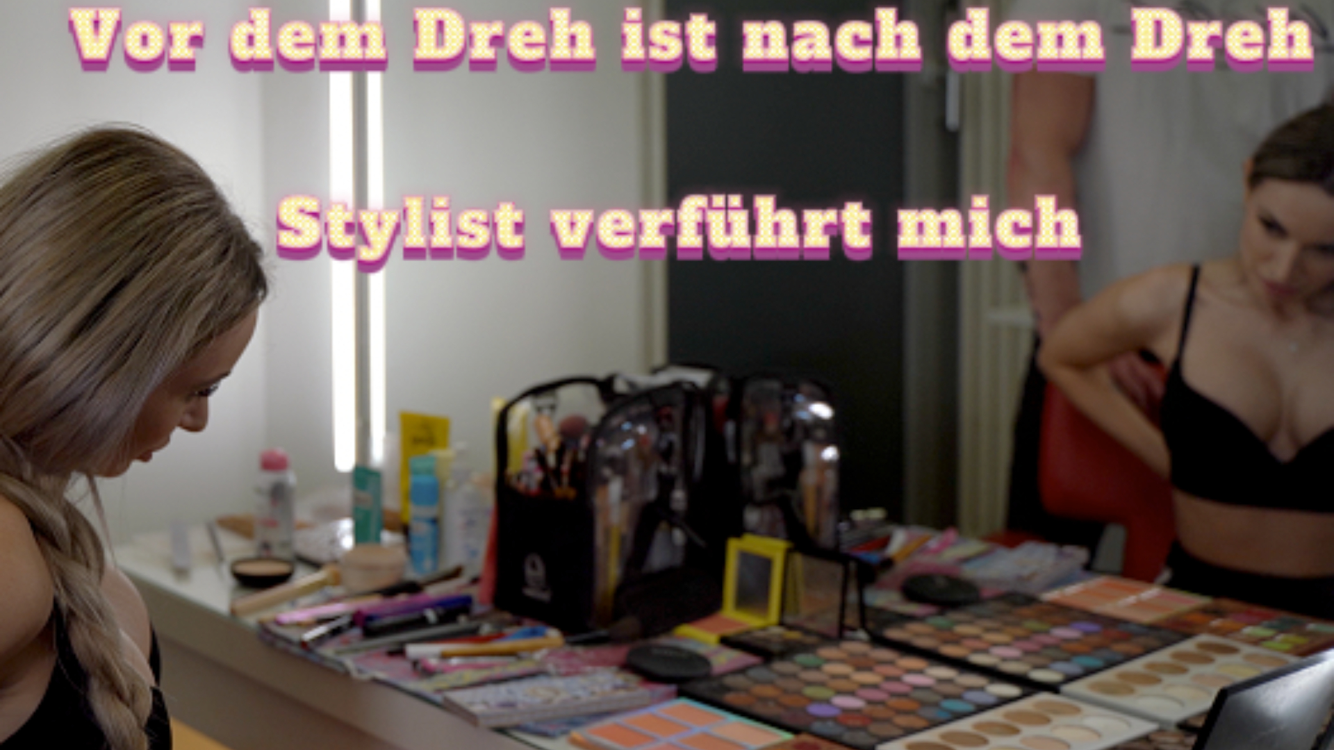 Ich bereite mich mal wieder auf einem harten und langen Drehtag vor und der Stylist gefiel mir schon sehr. Aber ich merkte das ich ihm auch gefalle, also fickten wir eine Runde bevor der eigentliche Dreh losging.