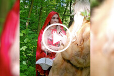 Rotkäppchen und die böse Wölfin! ab 25 Blond Lesbenszenen Wald Fingern Masturbieren Analsex Uniformen DirtyTalk Nahaufnahme Doggystyle Dildos/Vibrator Gegenstände einführen Plug Strapon Posing Frau-Frau Extremes Stöhnen