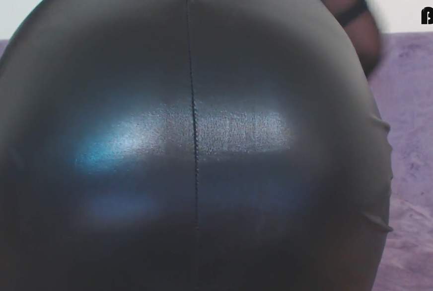 Kostlich: LATEX A***h- D***y - TWERK