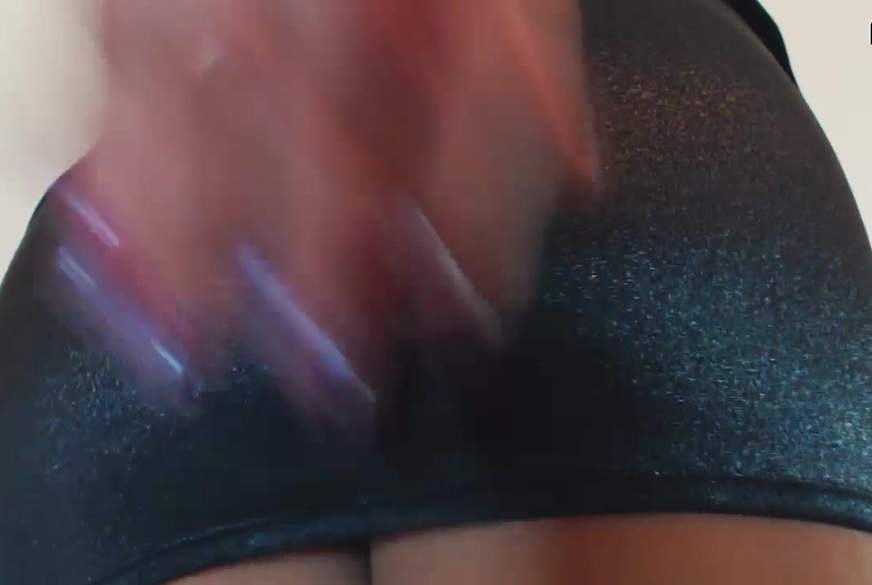 Kostlich: A**l F****n MIT DILDO