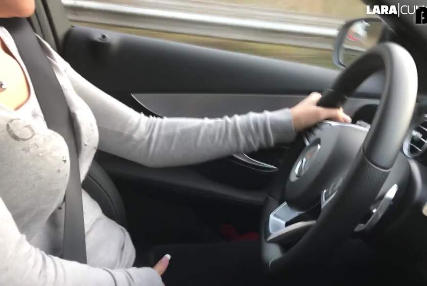 Die B**sBox an der A3 - Glory Hole F**k AO mit C******e von Lara-CumKitten pic2