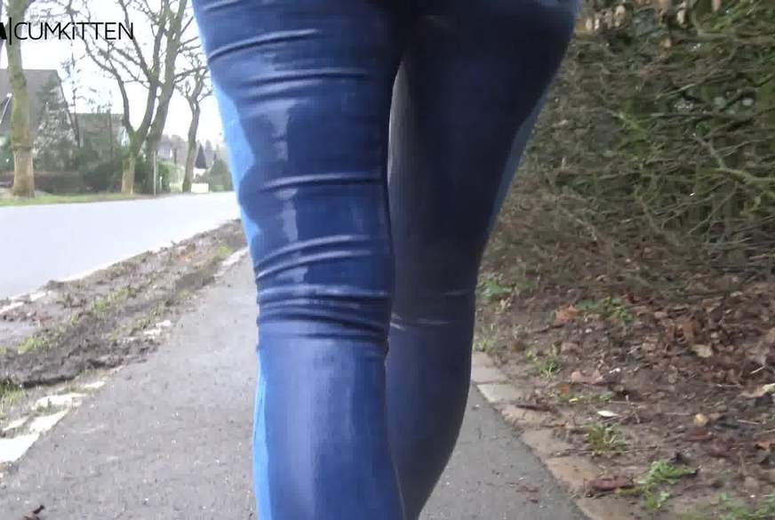 ÖFFENTLICH EINGENÄSST - Public Jeans P**s extrem von Lara-c*******n pic2