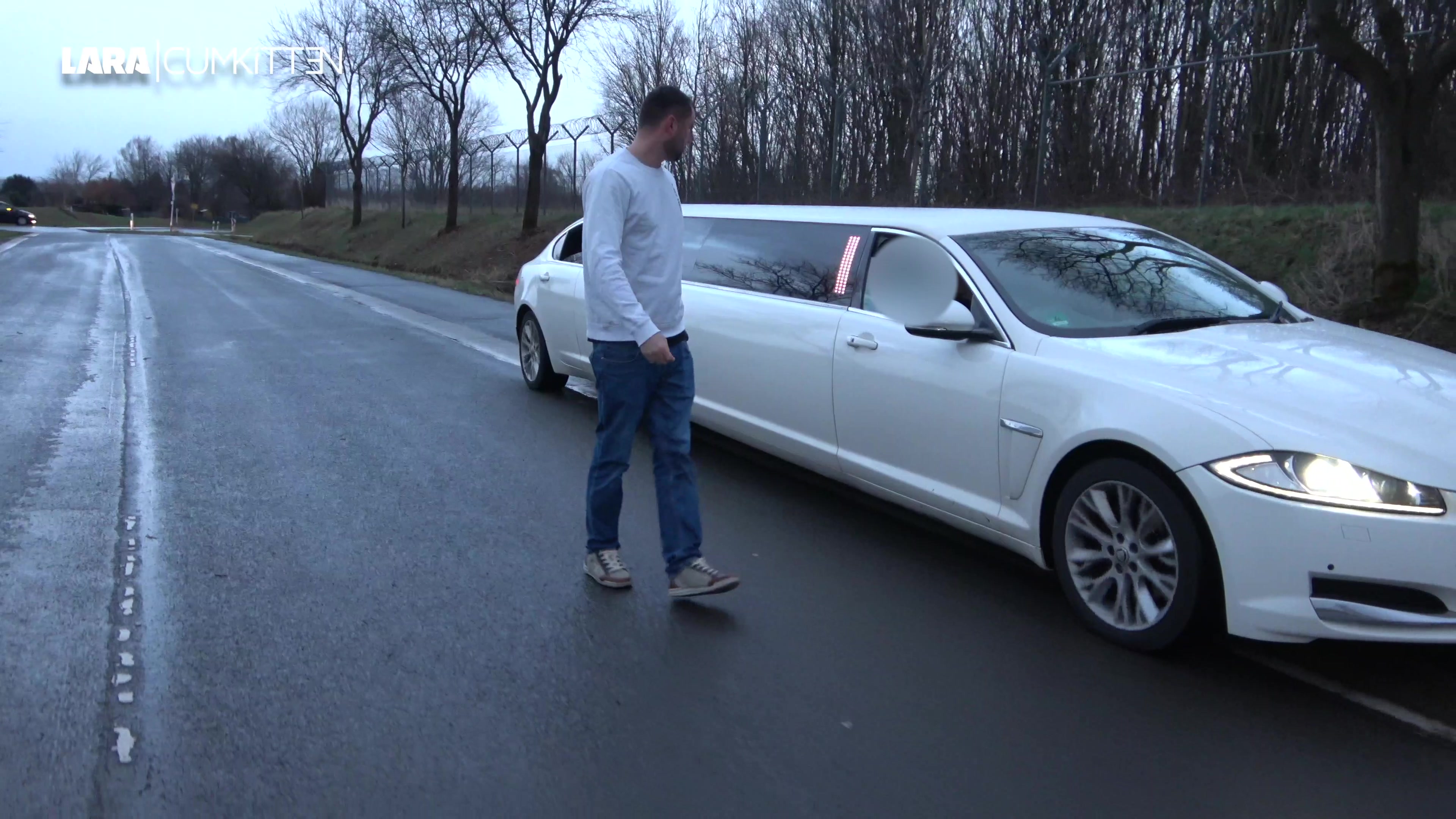 Besuch uns in der Fick Limousine - FICK uns hart bis zum DOPPEL SQUIRT Meine Freundin \