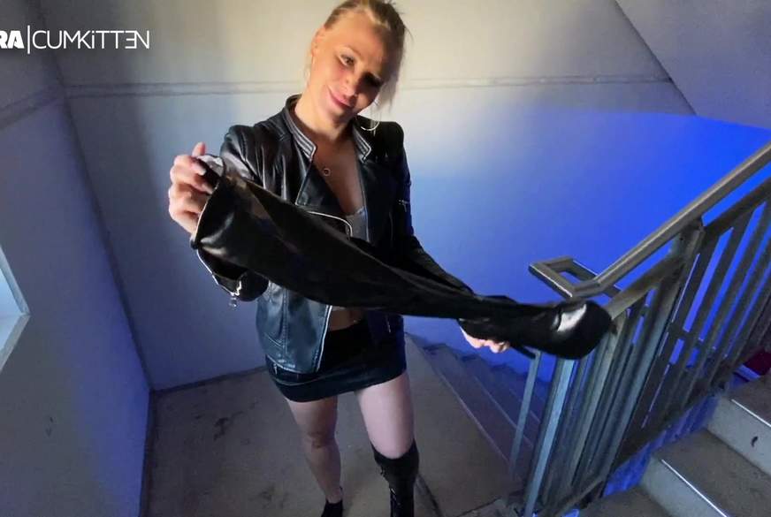 STIEFEL P**s Fetisch - Rein g*****t und weiter gegangen von Lara-c*******n pic4