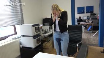 Eing*****t im Bewerbungsgespräch - Büro F**k mit C******e Finale