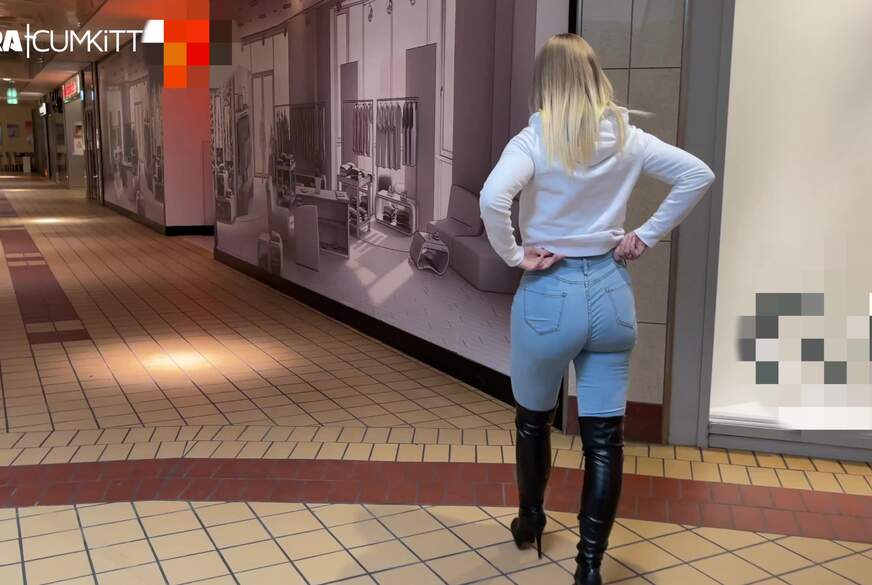 F**k mich in JEANS und STIEFELN - Mega C*****t auf meinen JEANS BUBBLE B**t von Lara-CumKitten pic1