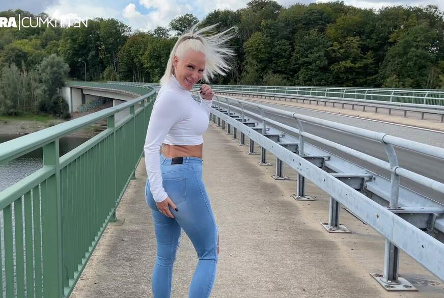 Public JEANS P**s Walk - NS Flut bis in die Schuhe von Lara-CumKitten pic2