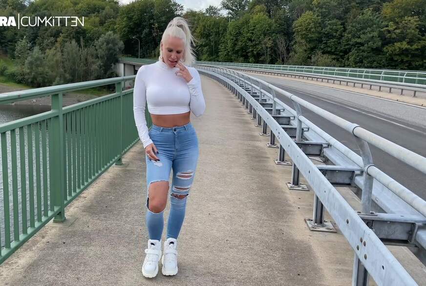 Public JEANS P**s Walk - NS Flut bis in die Schuhe von Lara-CumKitten pic3