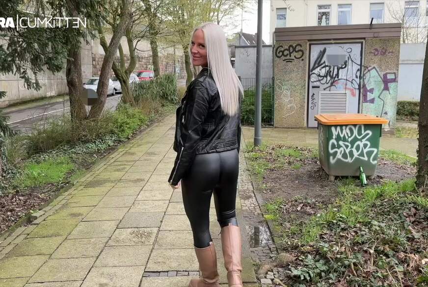 BUBBLE B**t B***h - In Leggings von der Strasse g*****t von Lara-c*******n pic1