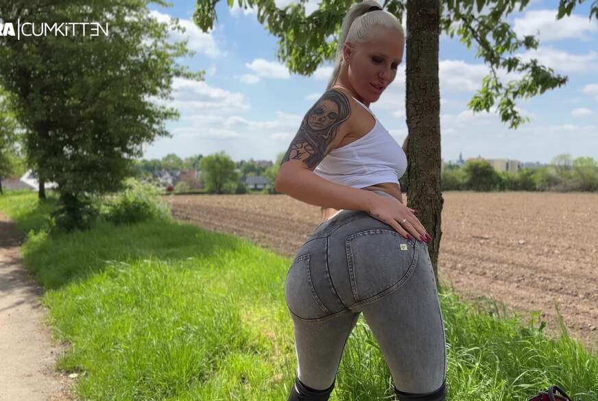 F**k MICH in Jeans und Stiefeln - XXXL F****l weg GESCHLUCKT von Lara-CumKitten pic3