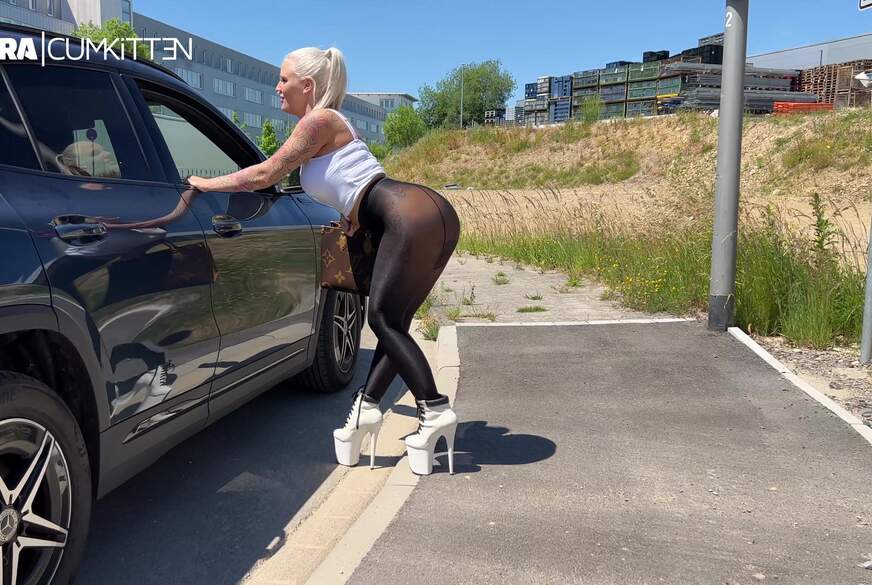 Nylon F****tÜCK - Aufgerissen und von der Straße g*****t von Lara-CumKitten pic4