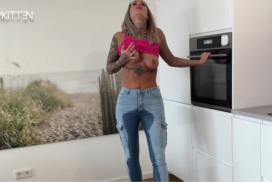 Lara-CumKitten: BEST OF P**s 2024 - Warme NS Flut direkt aus meiner S****e