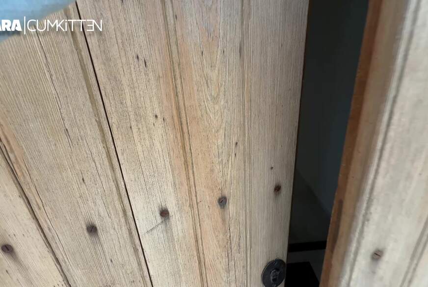 Lara-CumKitten: WAHNSINNS F****l explosion - Heimlich beim w****n beobachtet