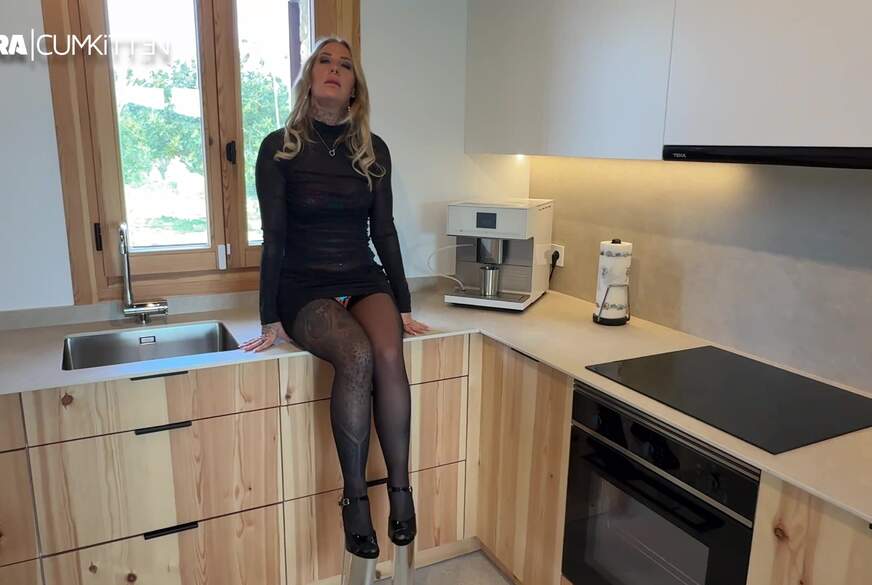 Lara-CumKitten: V******tE Miete - Wahnsinns HIGH HEELS F**k mit MEGA F****l