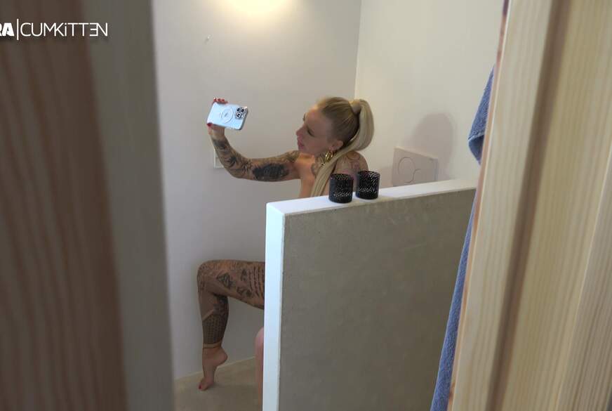 XXL C*****t GESCHLUCKT - Beim heimlichen w****n ERWISCHT von Lara-CumKitten pic3