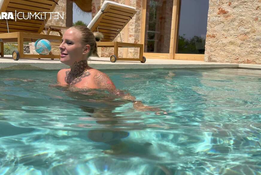 Lara-CumKitten: Mit dem FREMDEN allein im Pool - UNTER WASSER ZUM ORGASMUS G*****t