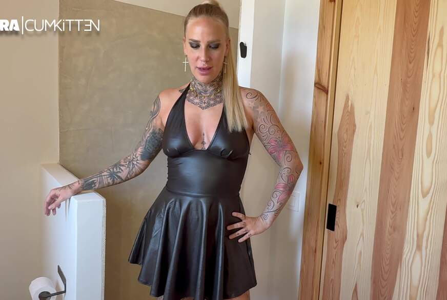 Stiefel Leck SKLAVE - Willst du den NATURSEKT deiner LADY? von Lara-CumKitten pic1