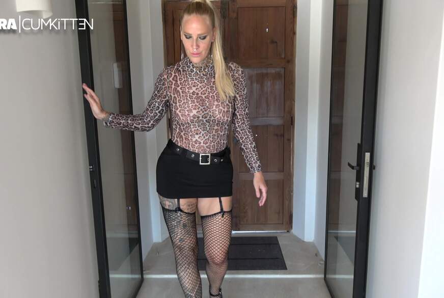 Lara-CumKitten: BITTE B**s MICH WEG - S***ps F*******k komplett v***********t