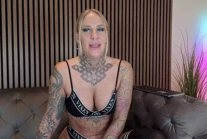 Lara-CumKitten: XXXXL Dildo sprengt meine F***e - Meine heißeste WEBCAM SHOW ever