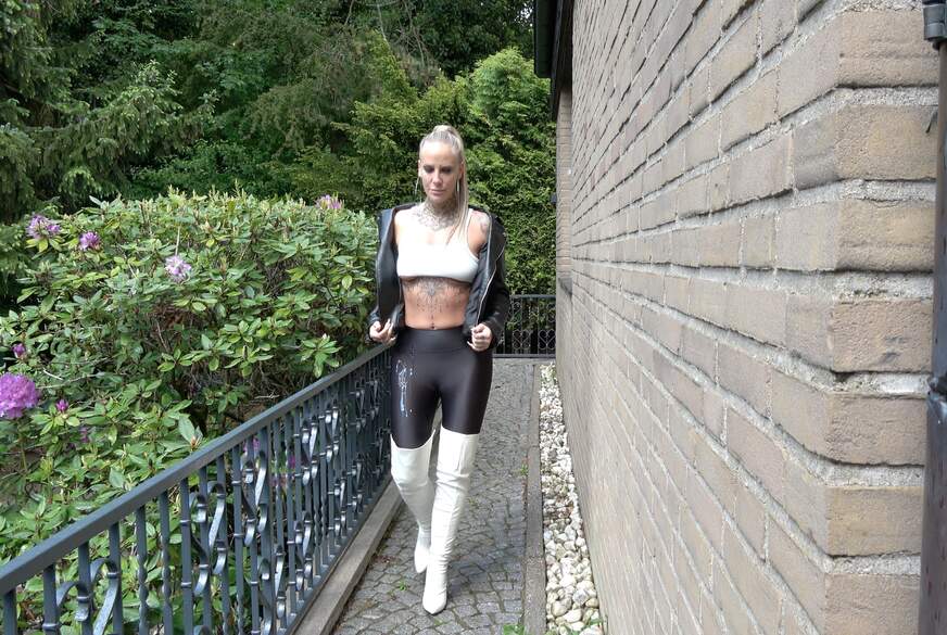 Lara-CumKitten: Darf ich bei dir übernachten? - F*******k mit XXXXL C*****t