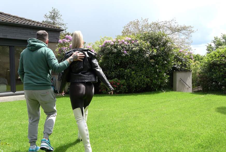 Lara-CumKitten: Darf ich bei dir übernachten? - F*******k mit XXXXL C*****t