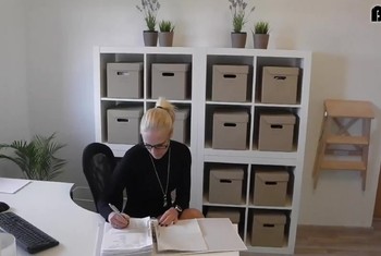 Pausen Quickie mit Azubi S******e