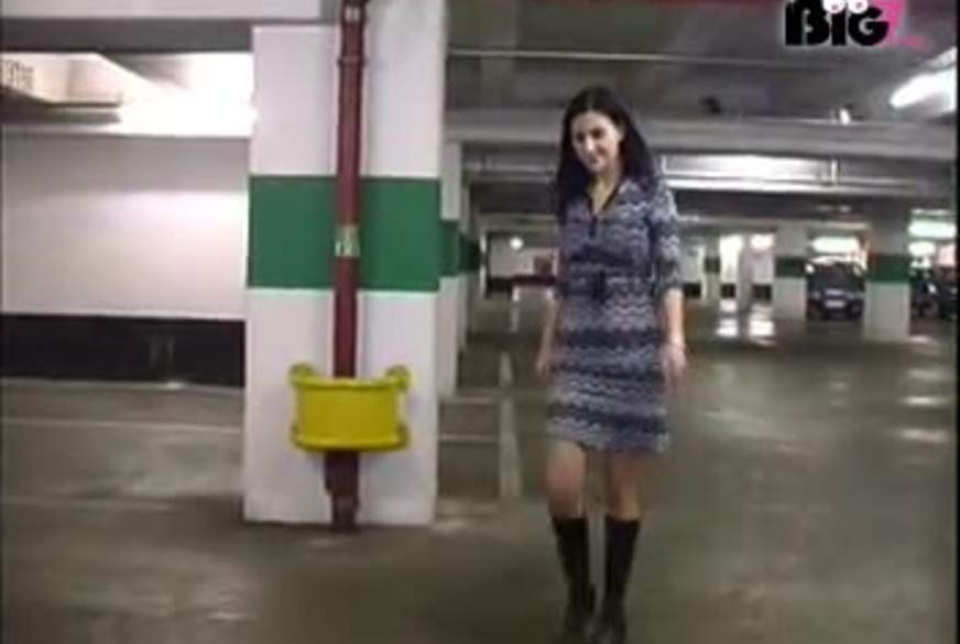 Pinkeln im Parkhaus von Jessica pic1