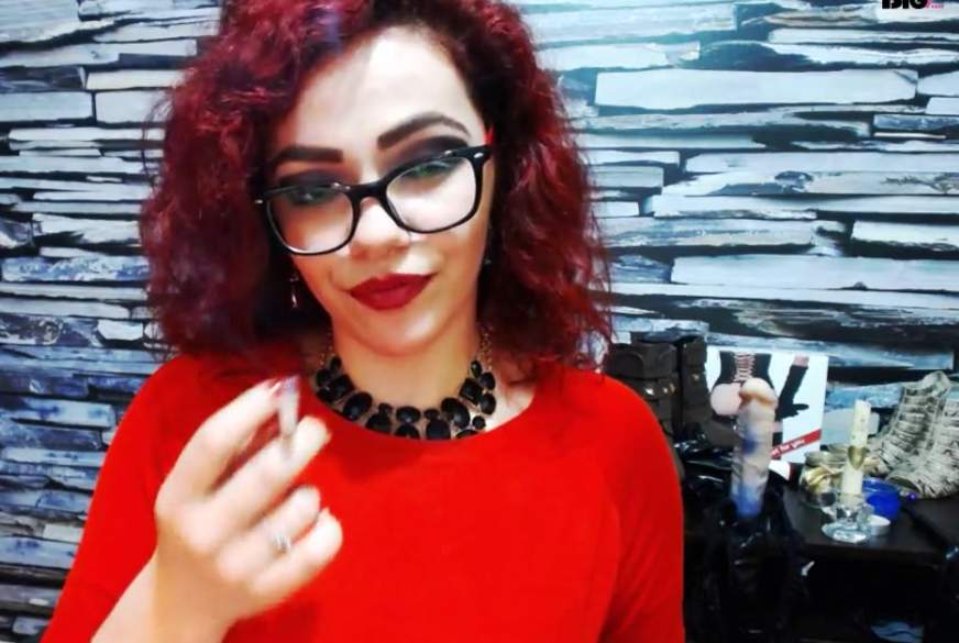 LadyDomX: Rauchen...