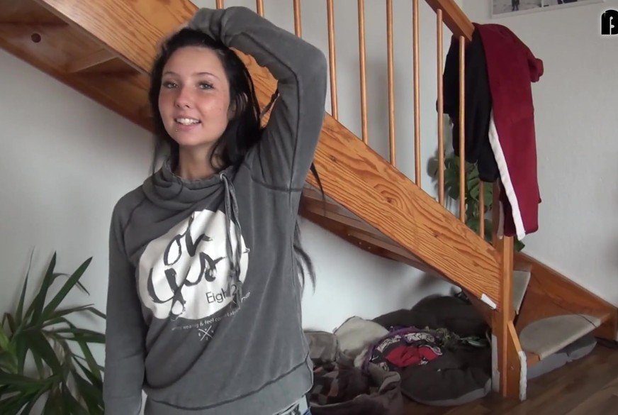 Hausmeister inflagranti erwischt von CaroCream