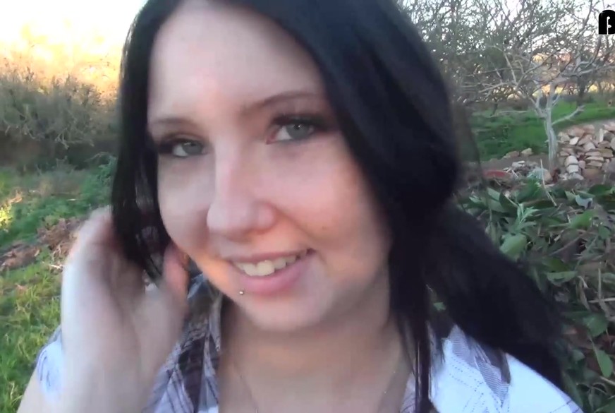 Beim ersten Date Outdoor auf der Motorhaube b*****t von CaroCream