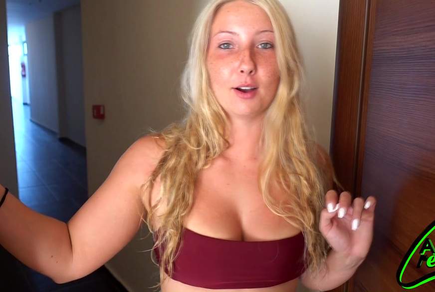 Dein Freund f***t MICH in eurem Urlaub! von CaroCream