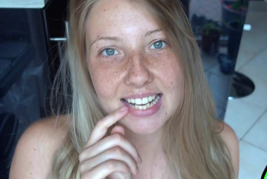 Bitte w***s mir ins Gesicht von CaroCream