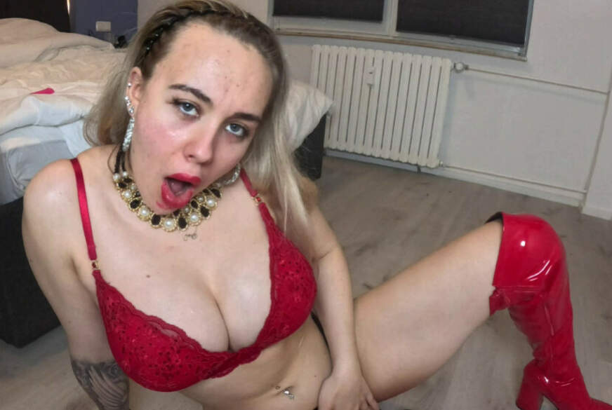 BeverlyAthalia: Ich reite deinen S*****z ab! Bis die W***ss***e raus kommt!