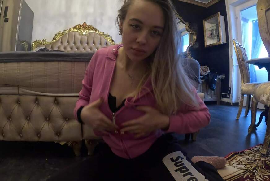 BeverlyAthalia: Privates Tape! Ich besorge es mir im Jogginganzug