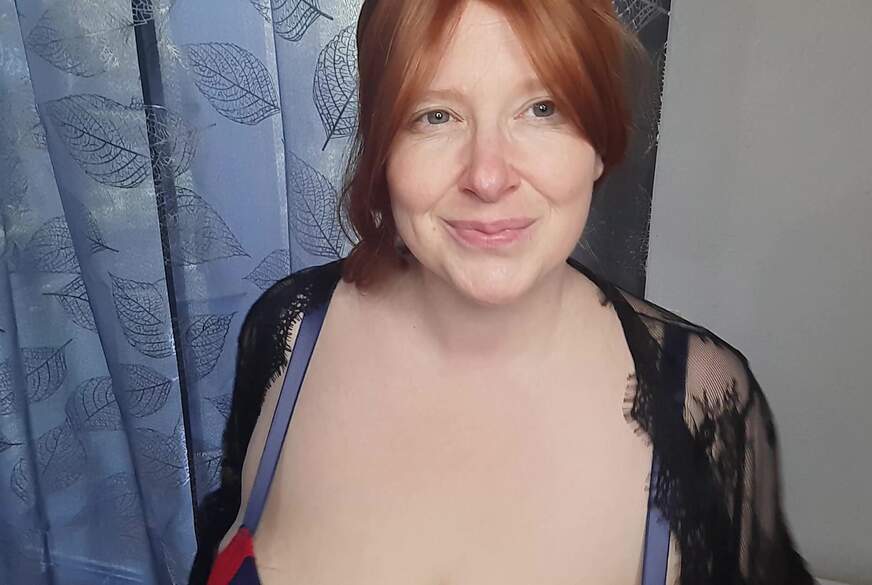 CurlyDreams: Öl für meine Titten und du stellst dir vor es sind deine Hände