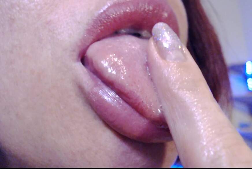 Livecamgirl: F****rs, Lips, and a Naughty Mind