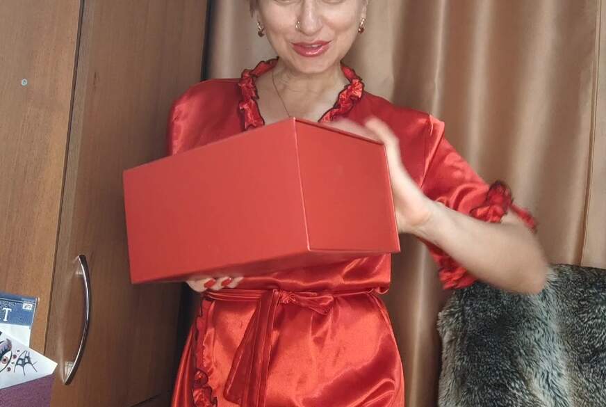 Livecamgirl: Lace, Curves, and a Naughty Secret