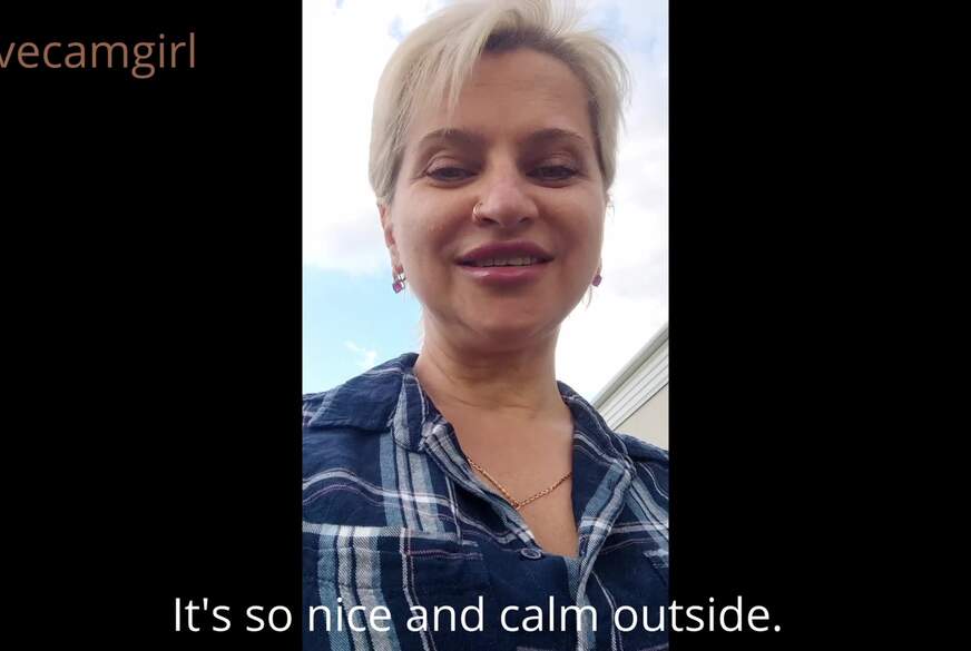 Livecamgirl: I Peed in the Forest Outdoor P**s Fetish