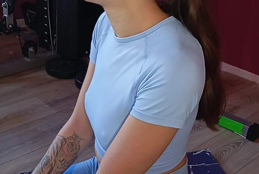 YoungCouple2002: Gym Trainer g******n und mit Handy abgefilmt